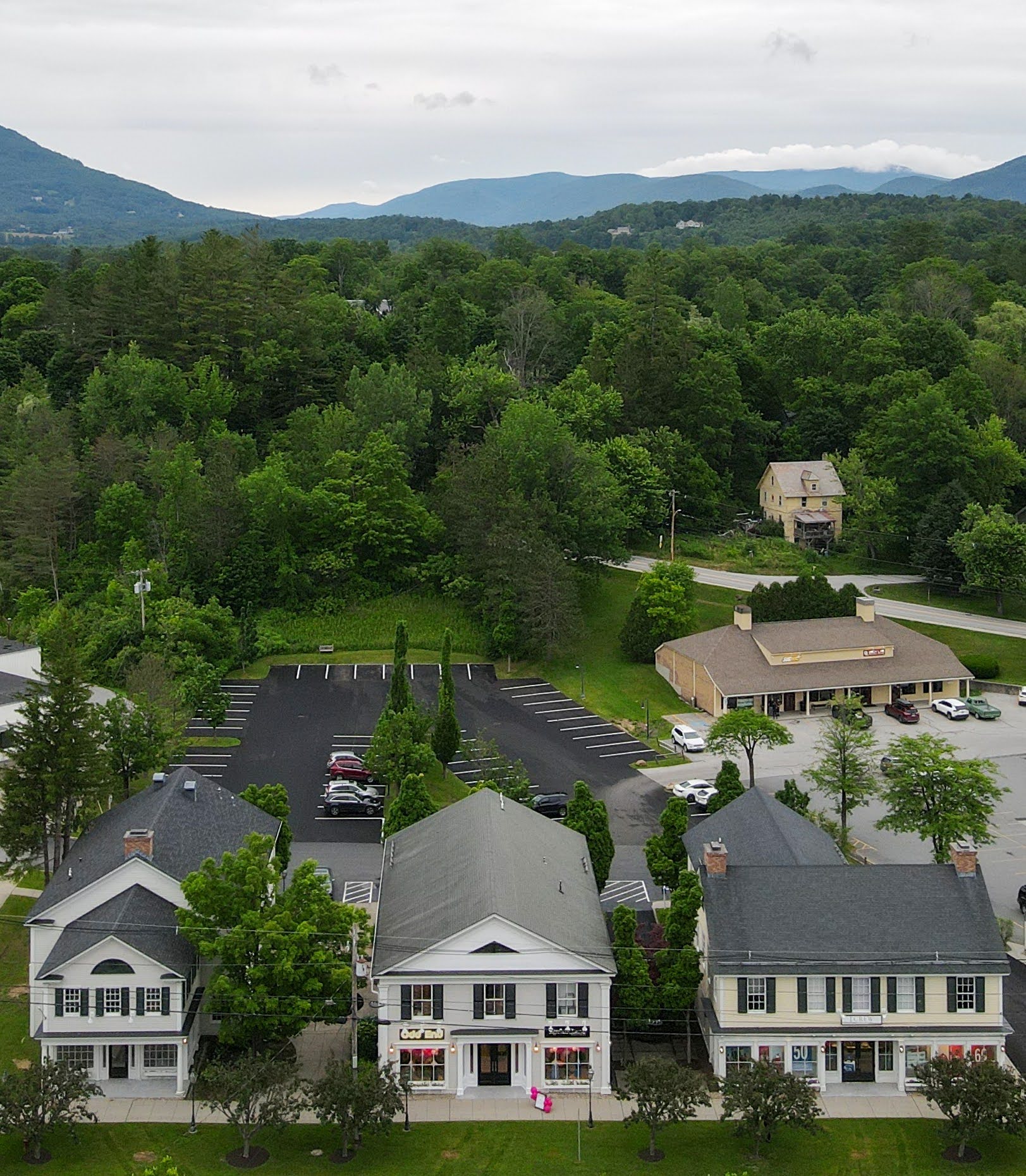 MANCHESTER VT’S GRAND OPENING!